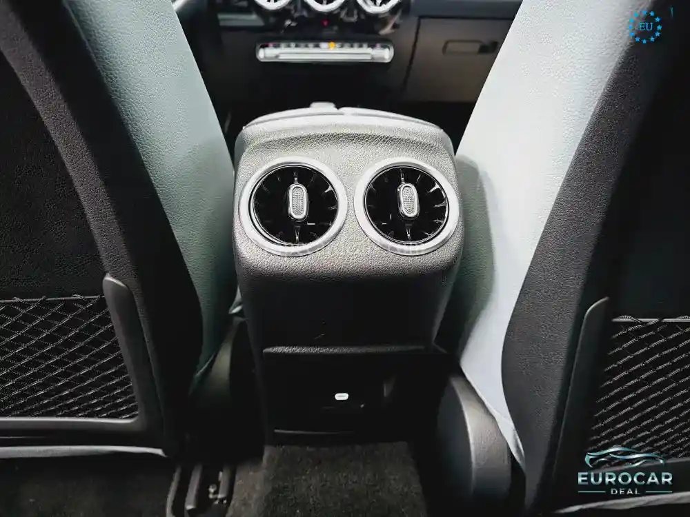 Mercedes-Benz A 220