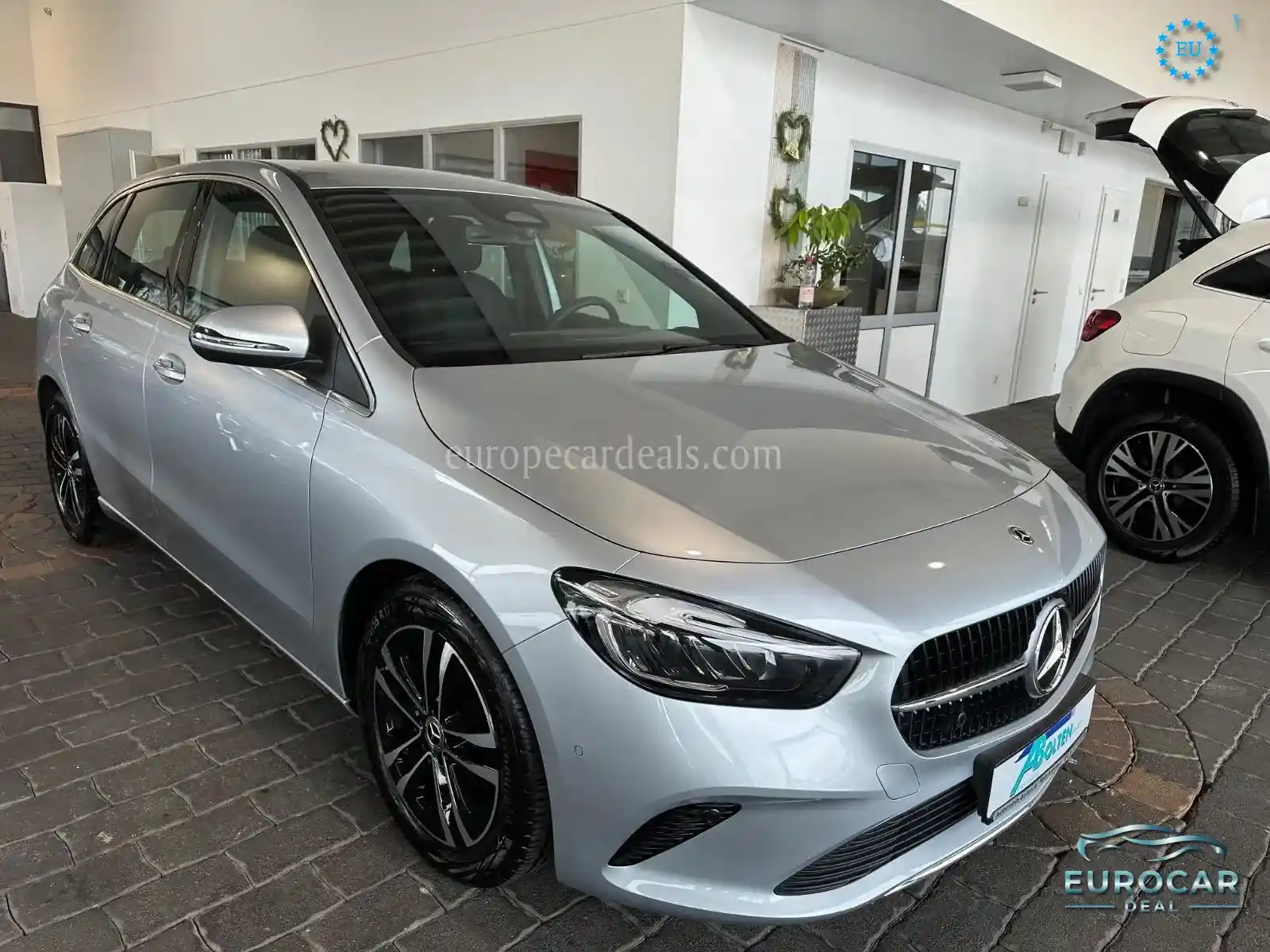 Mercedes-Benz B 180
