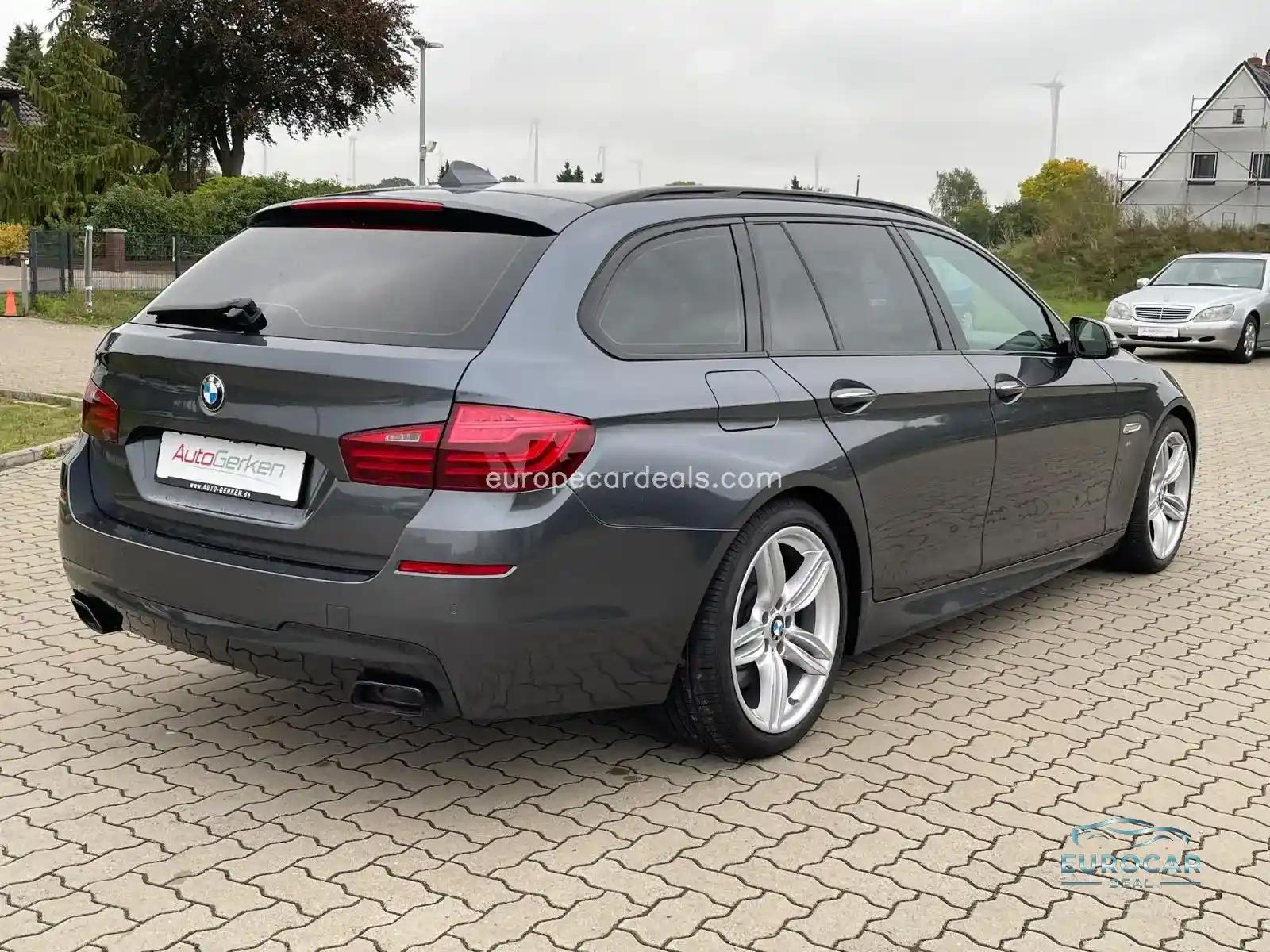 BMW M550