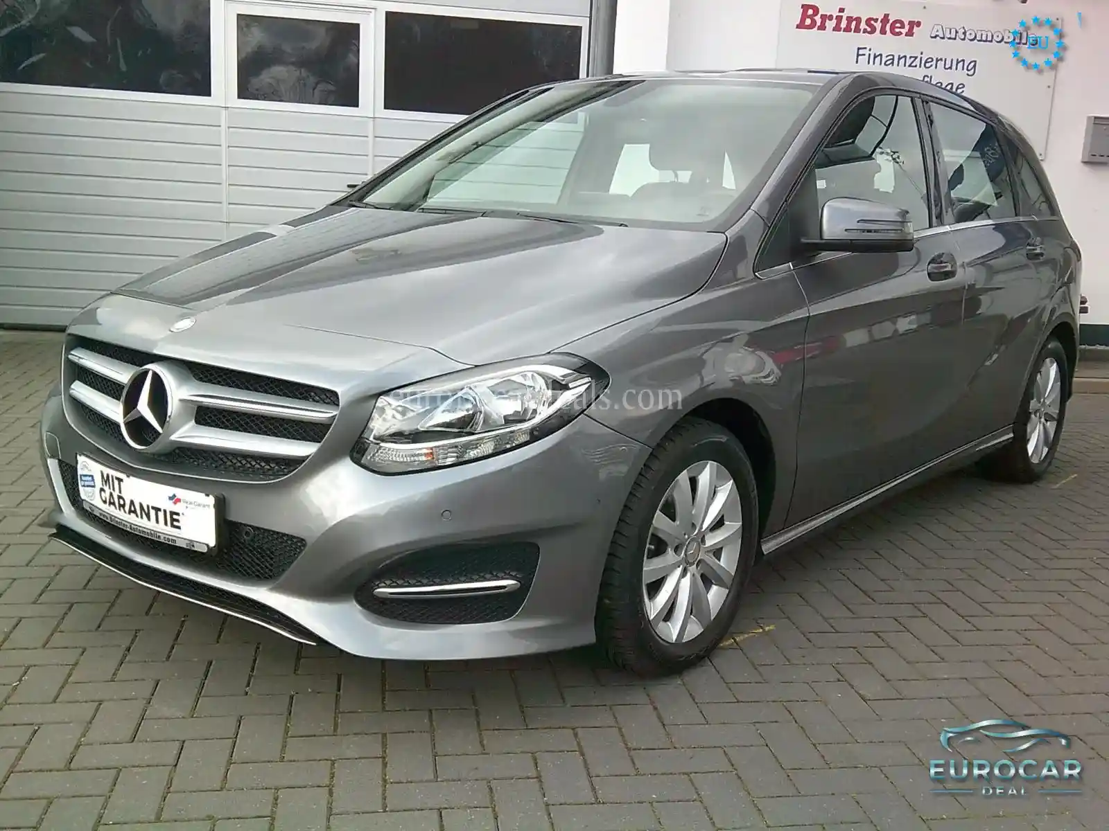 Mercedes-Benz B 180