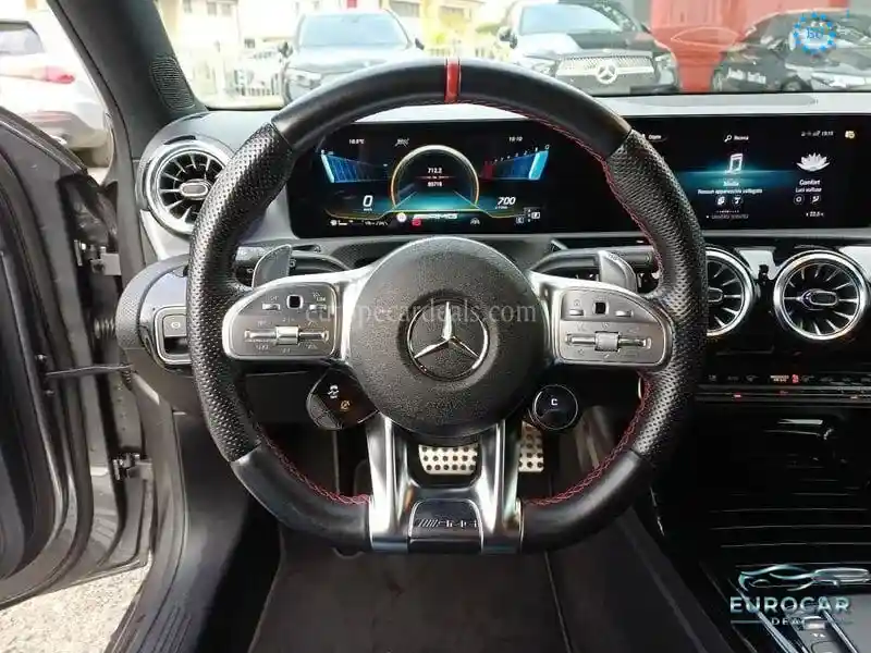 Mercedes-Benz A 35 AMG
