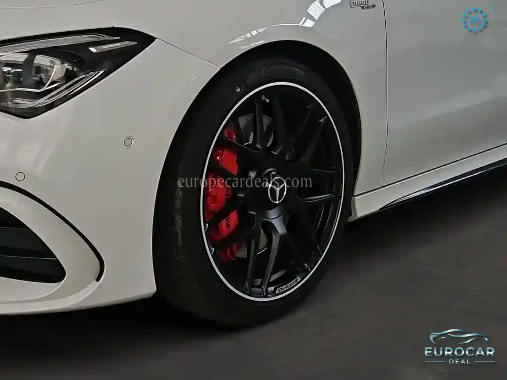 Mercedes-Benz CLA 45 AMG Shooting Brake