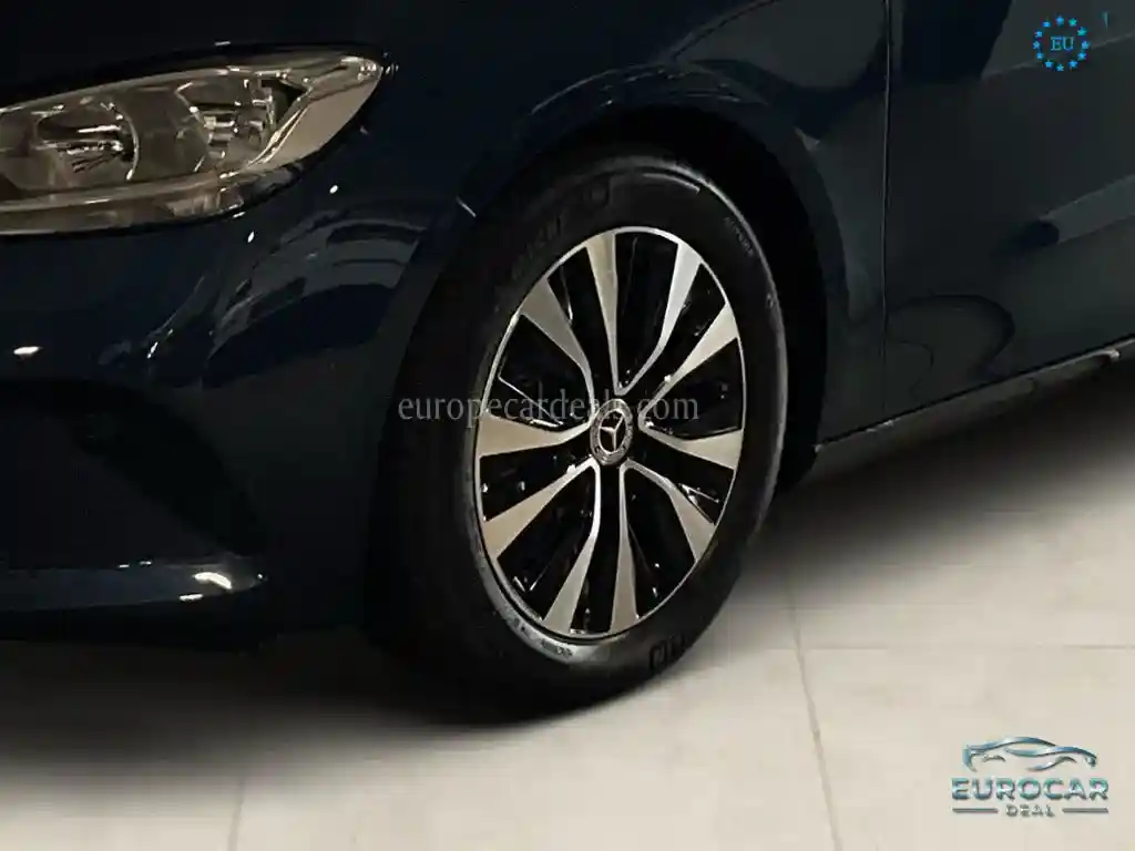 Mercedes-Benz B 220