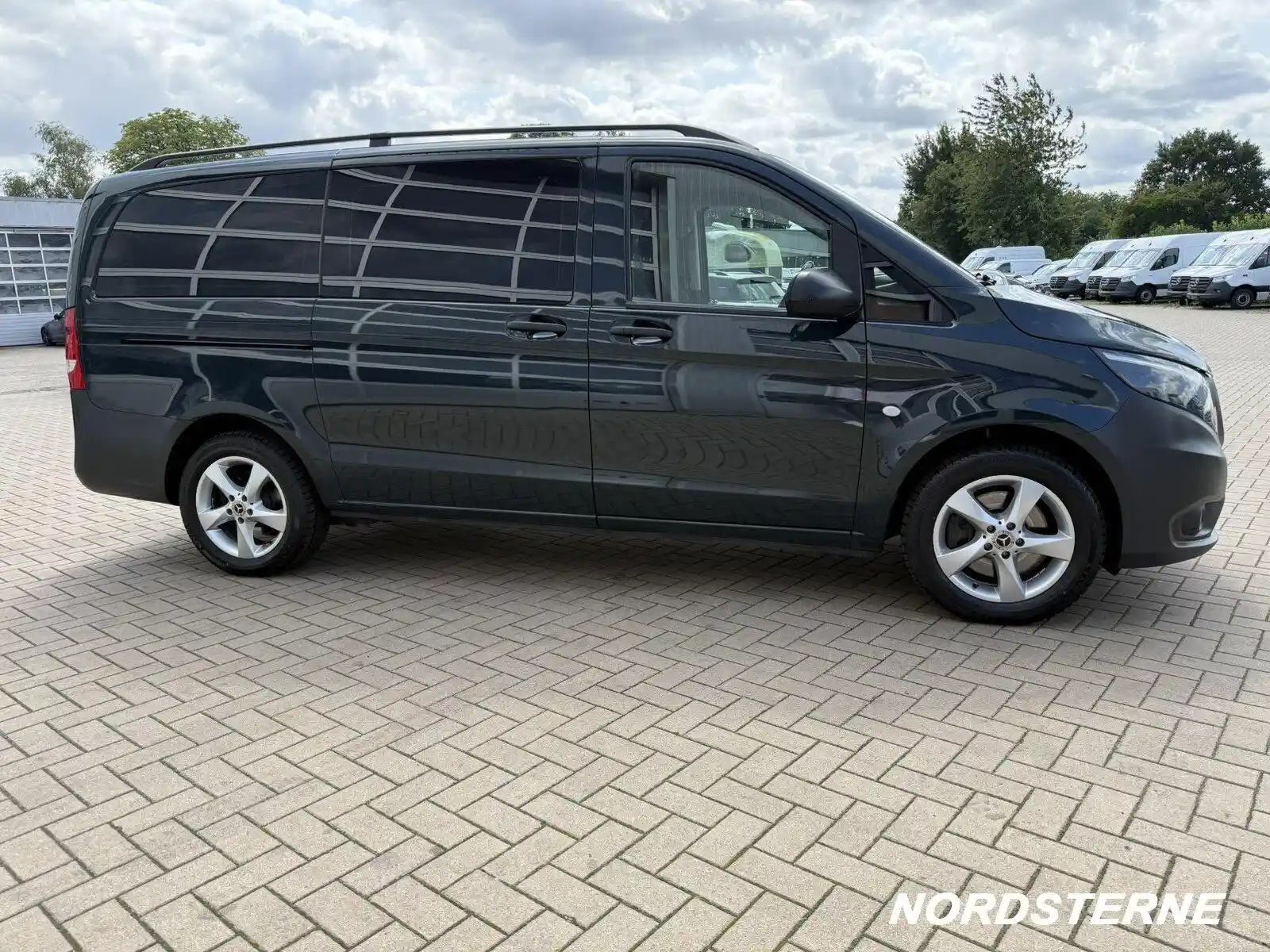 Mercedes-Benz V 200