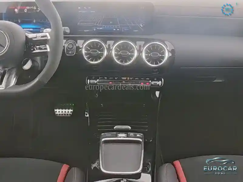 Mercedes-Benz CLA 35 AMG