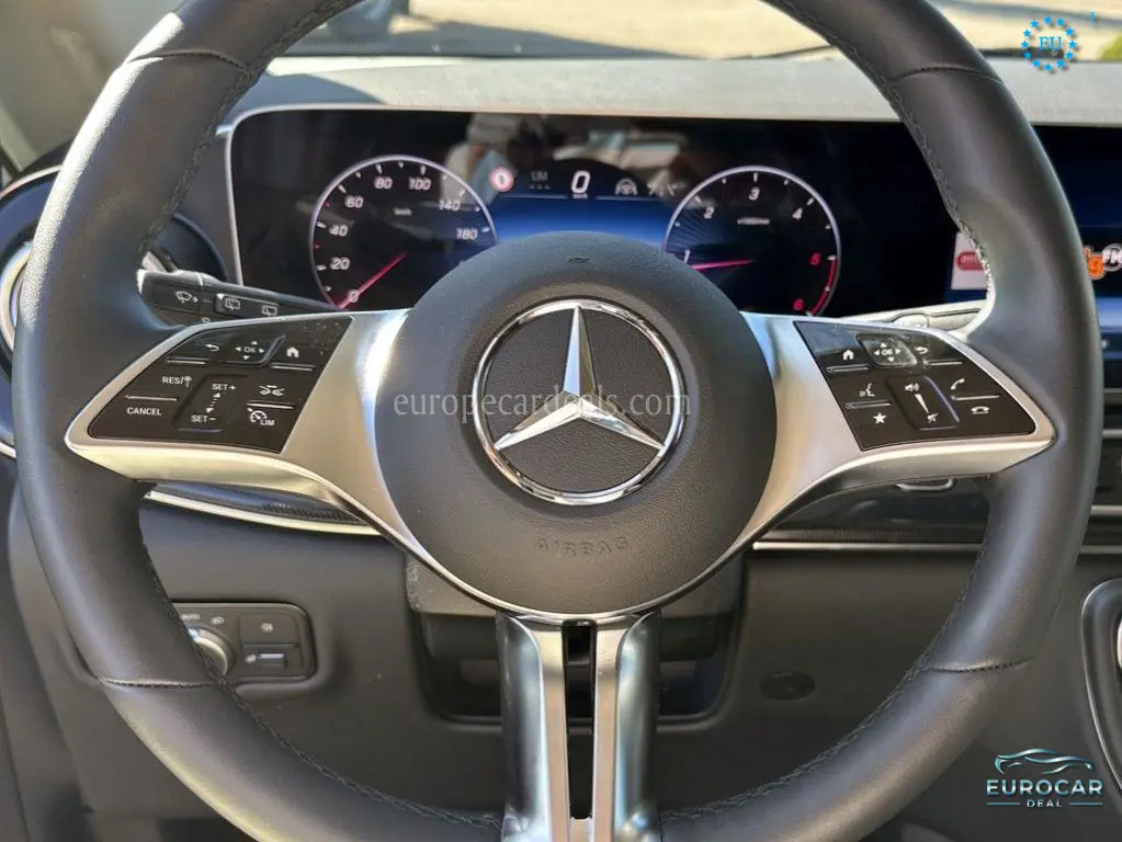 Mercedes-Benz V 220