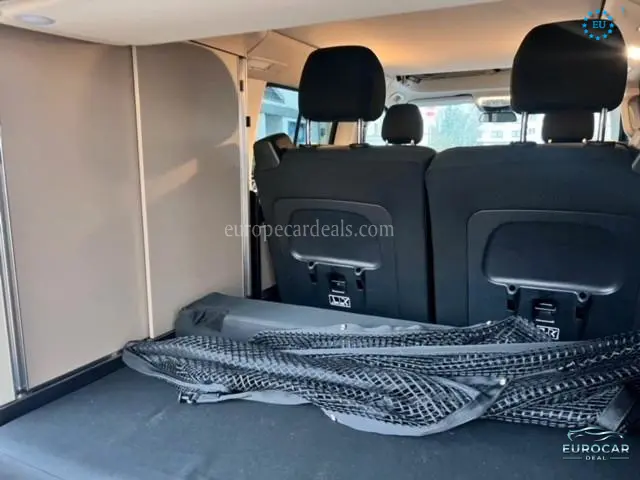 Mercedes-Benz V 220