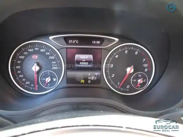 Mercedes-Benz B 180