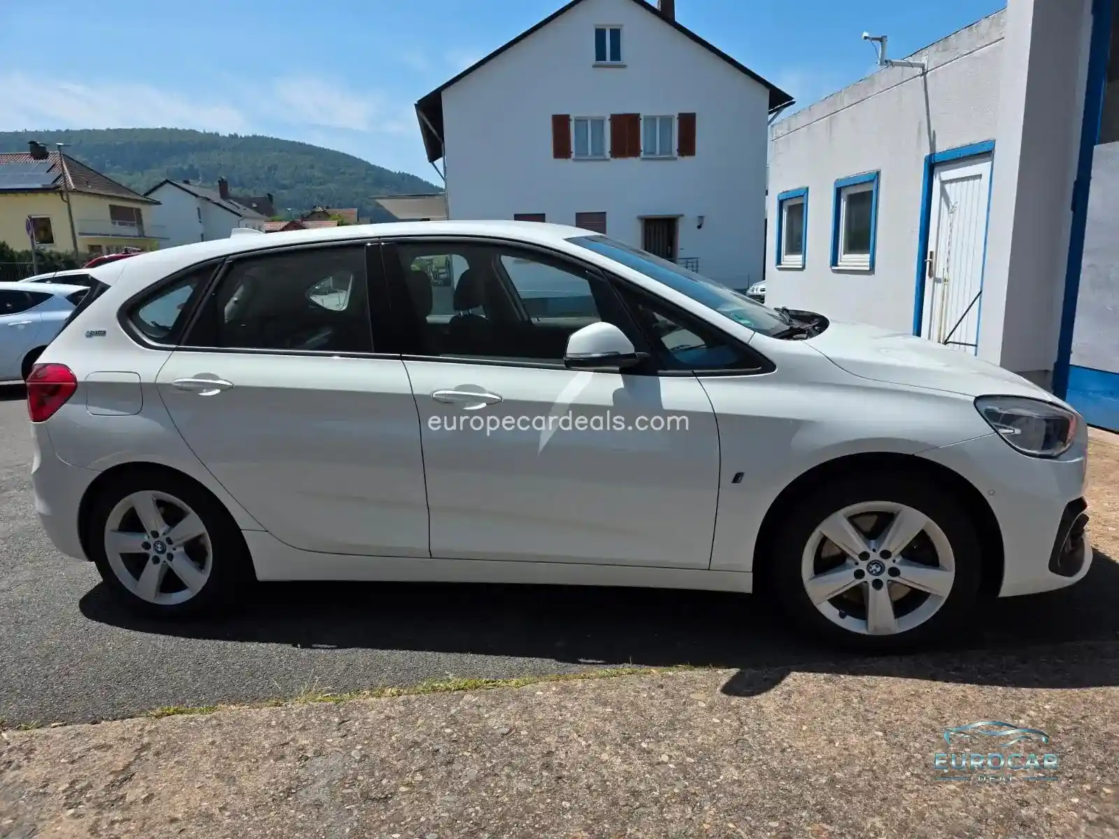 BMW 225