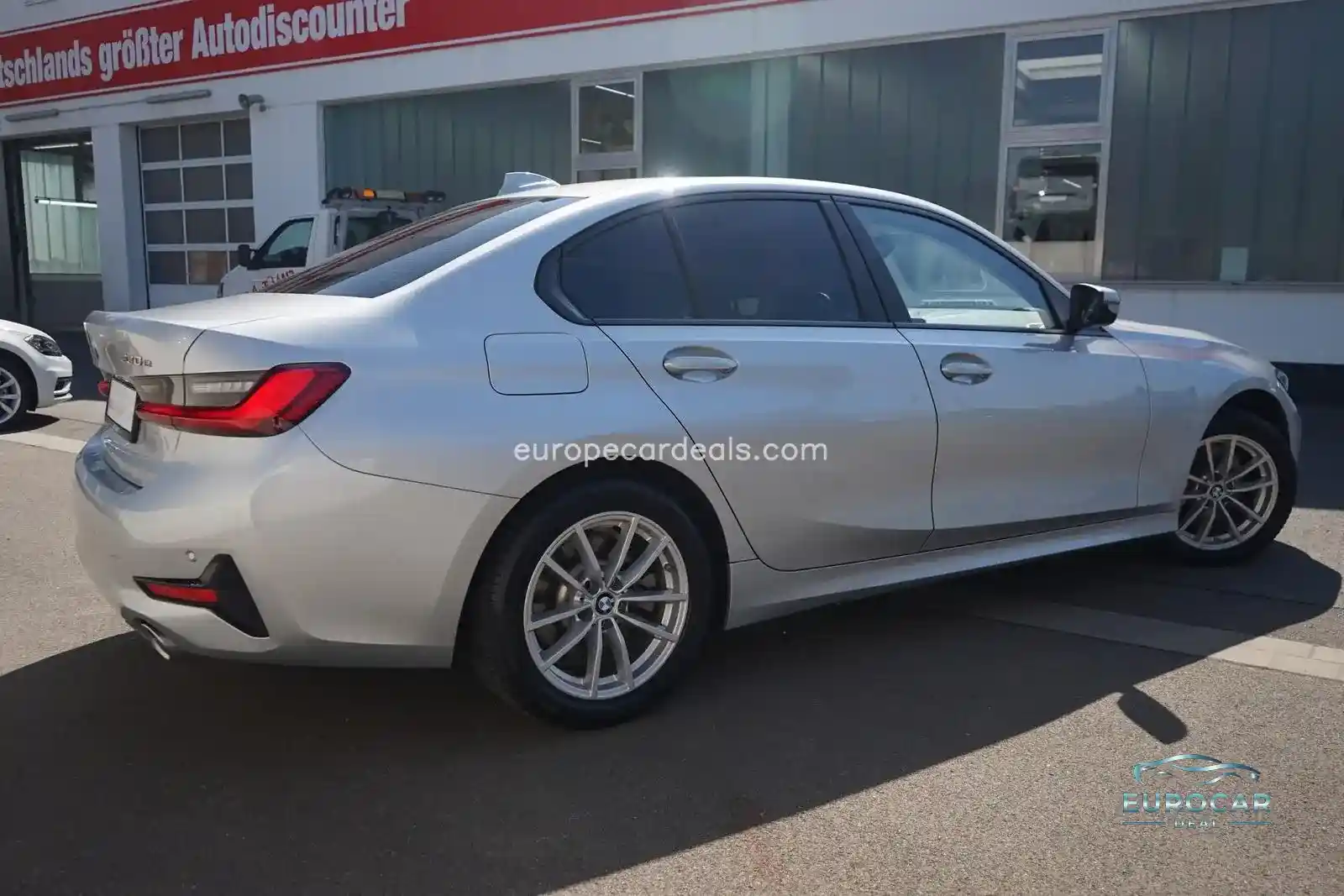 BMW 330