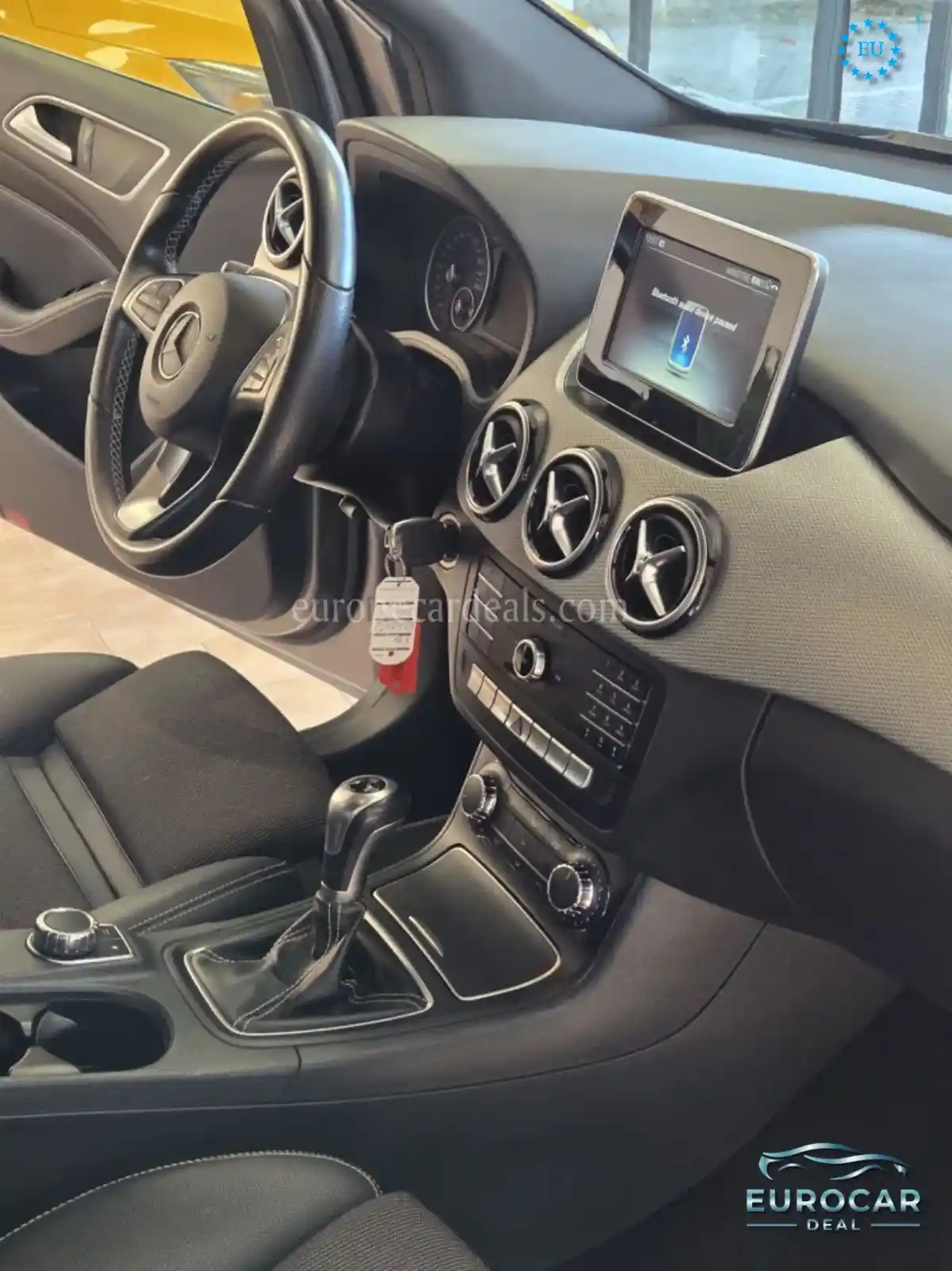 Mercedes-Benz B 180