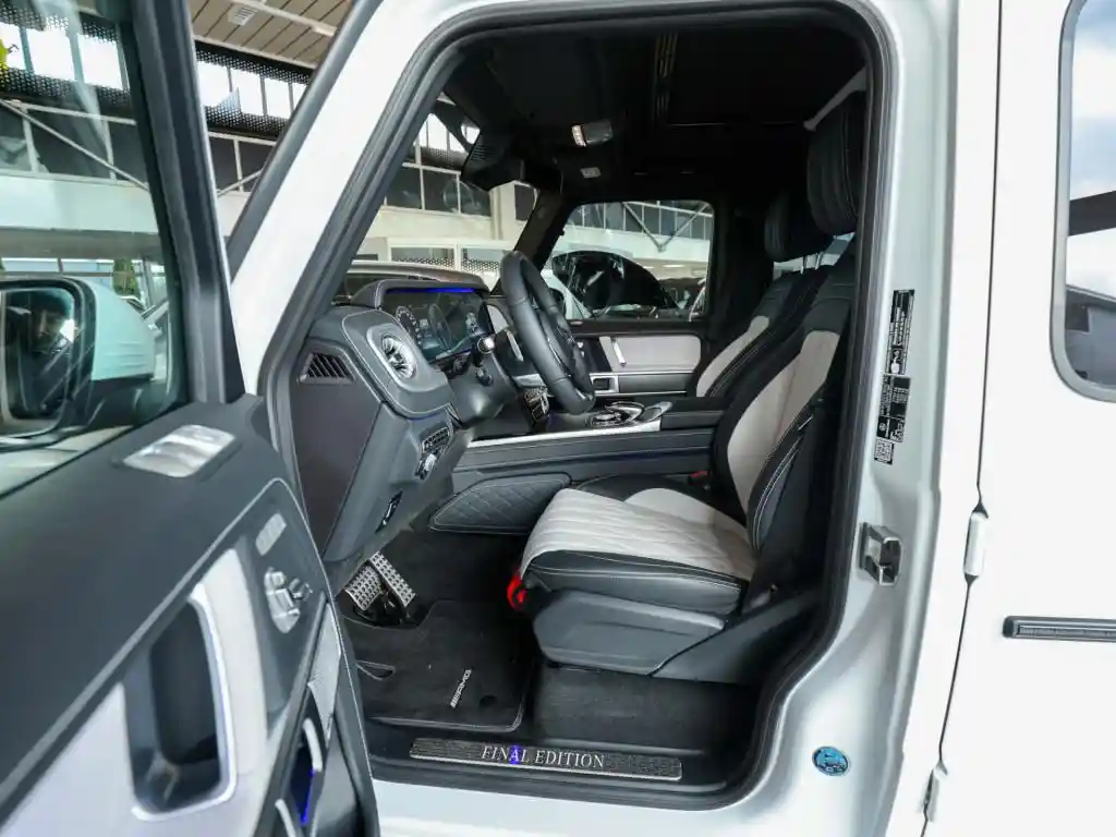 Mercedes-Benz G 500