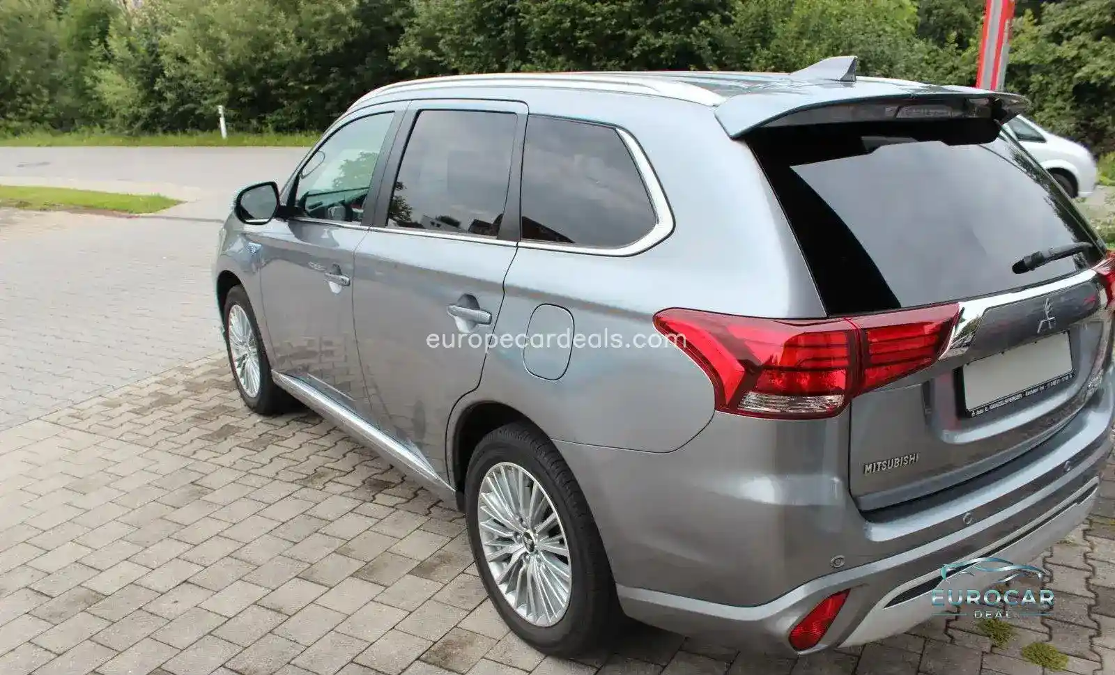Mitsubishi Plug-in Hybrid Outlander