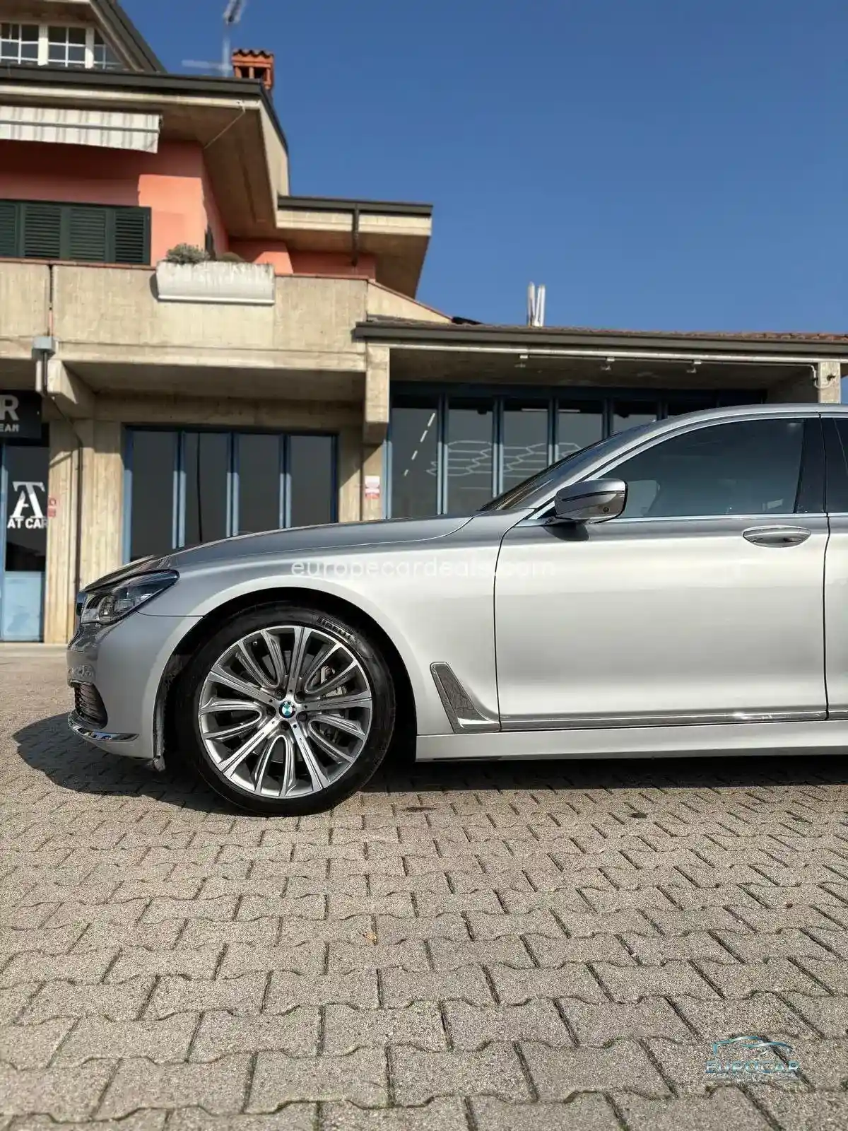 BMW 750