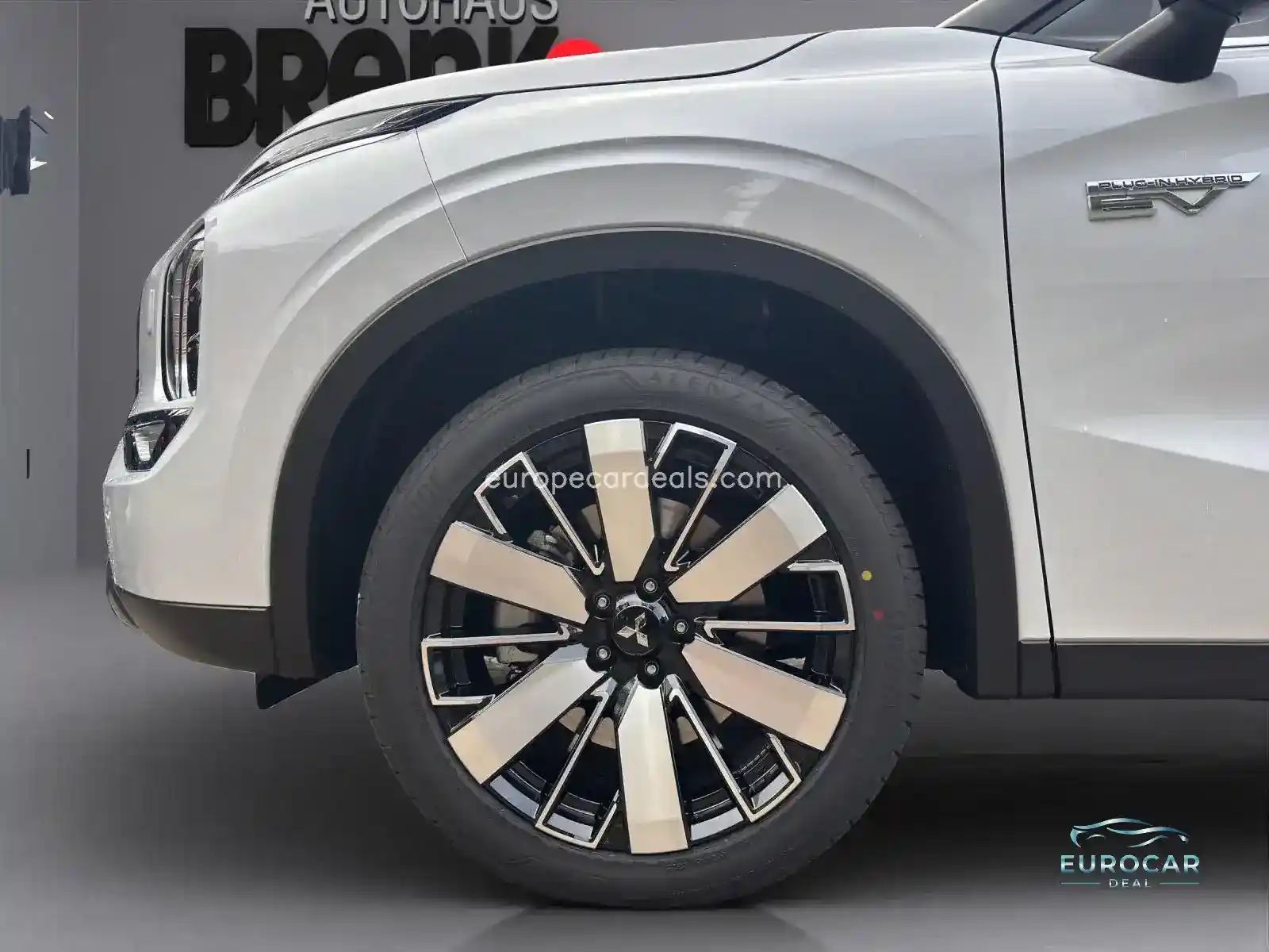 Mitsubishi Plug-in Hybrid Outlander