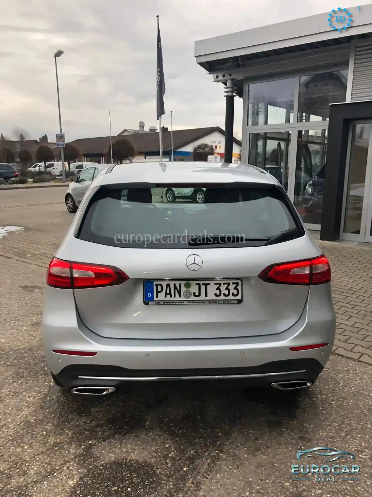 Mercedes-Benz B 180