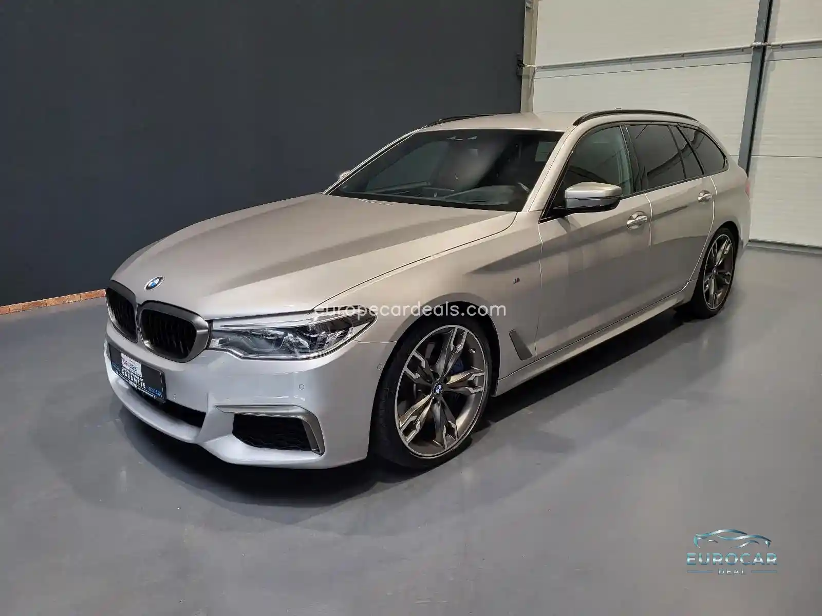 BMW M550