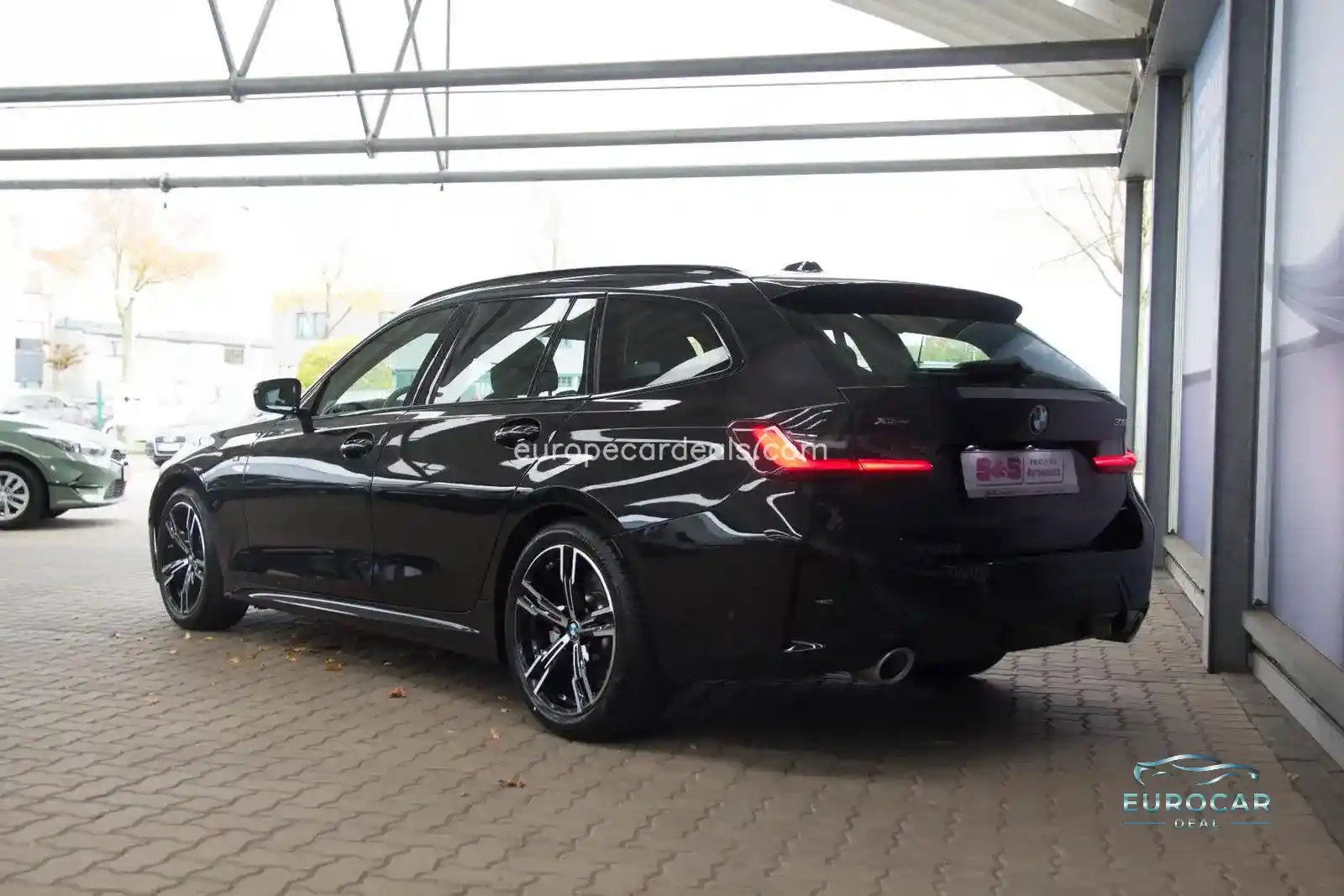 BMW 330