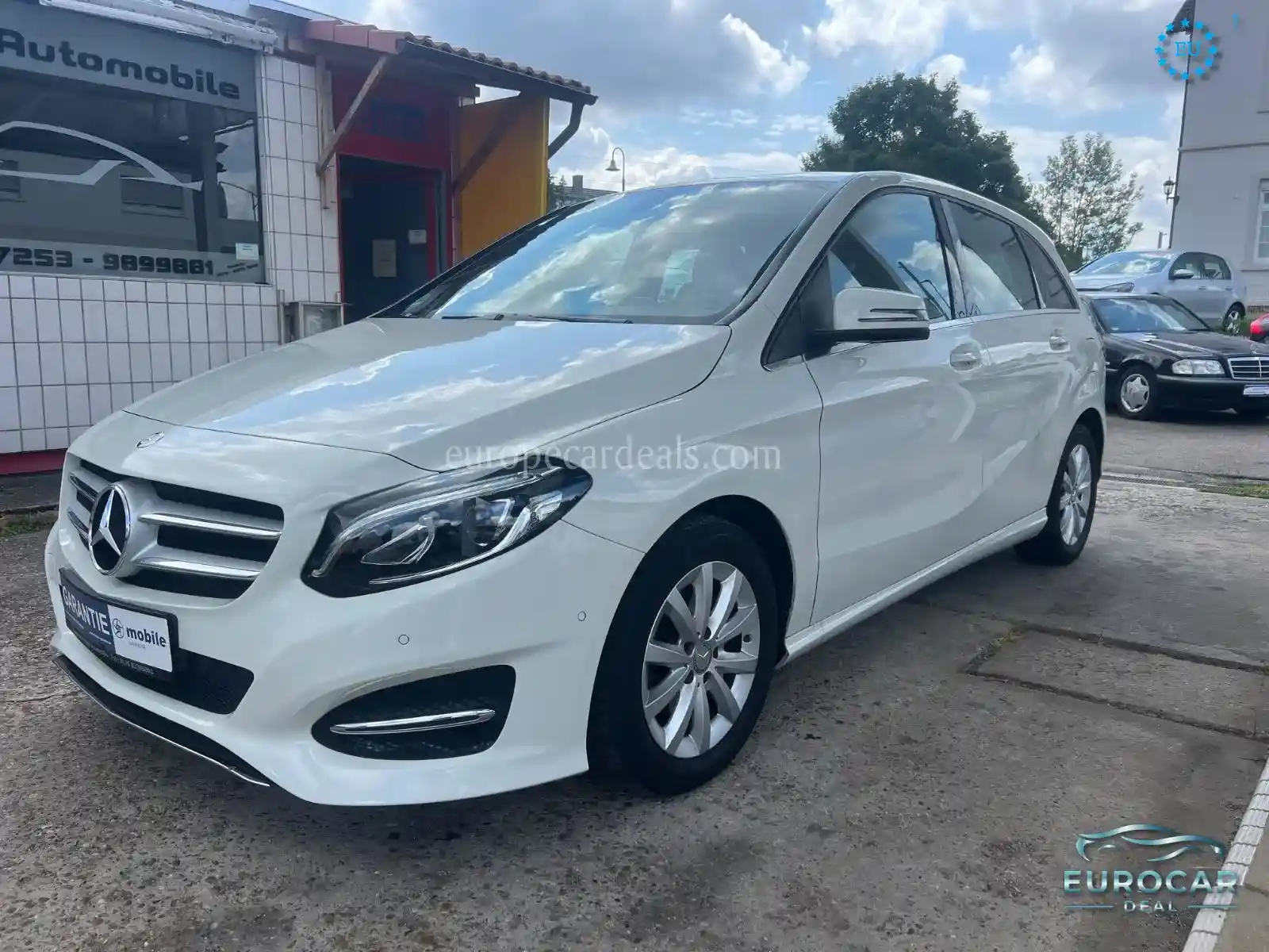 Mercedes-Benz B 180