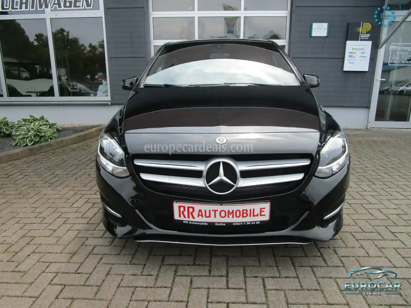 Mercedes-Benz B 180