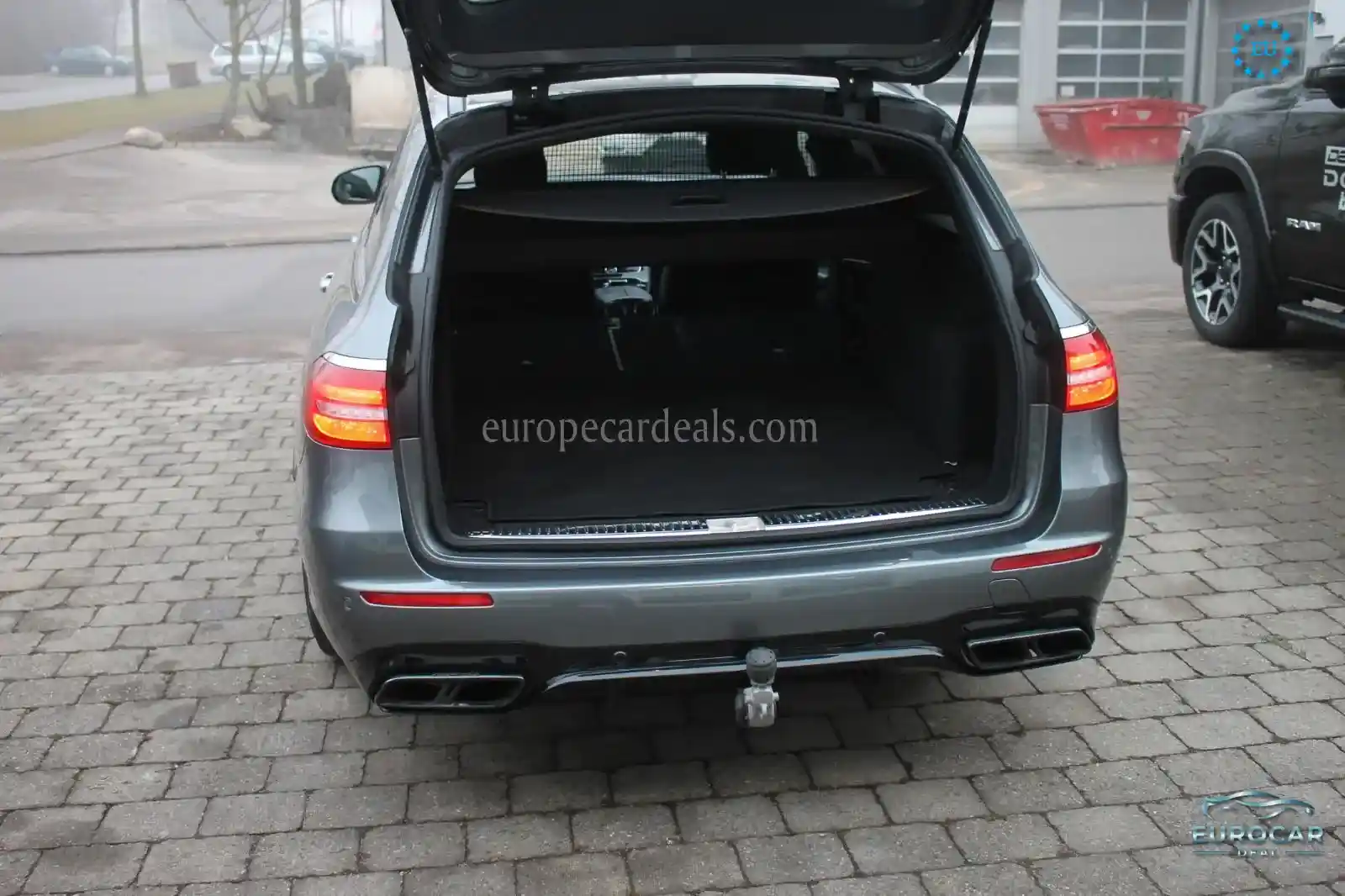 Mercedes-Benz E 63 AMG