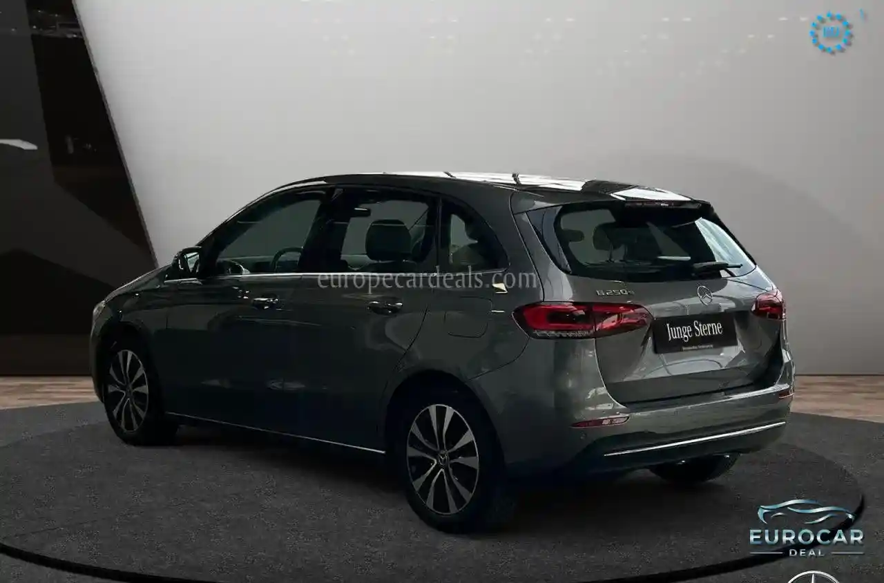 Mercedes-Benz B 250
