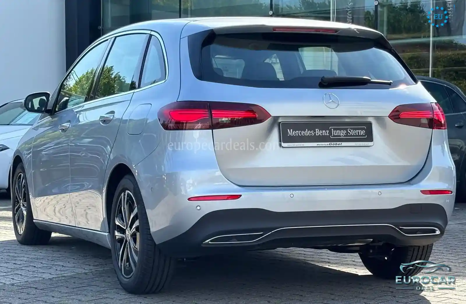 Mercedes-Benz B 180