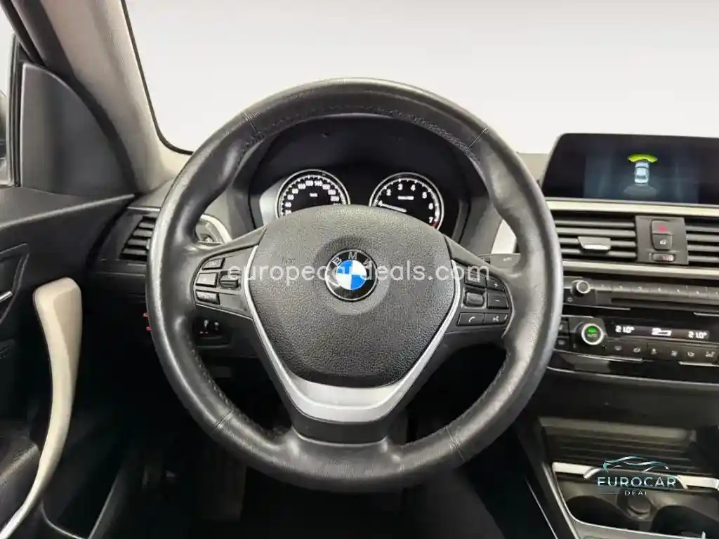 BMW 218