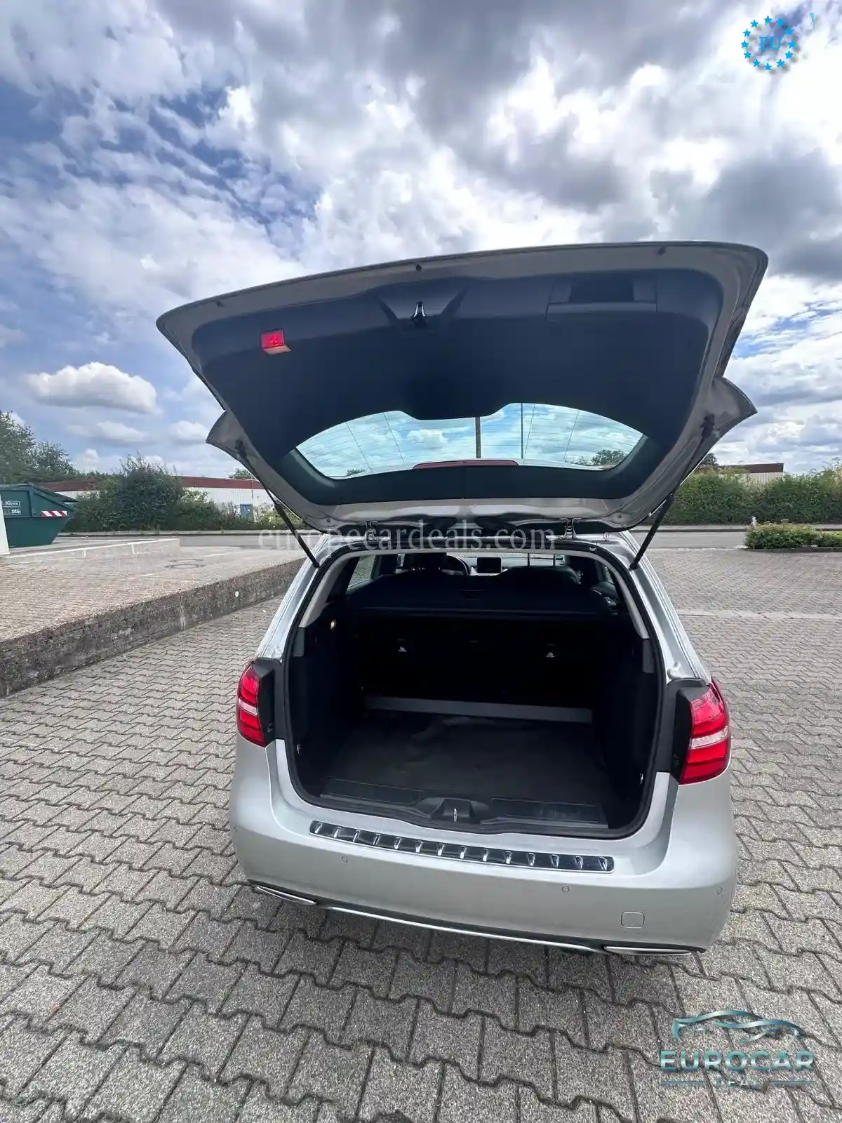 Mercedes-Benz B 200