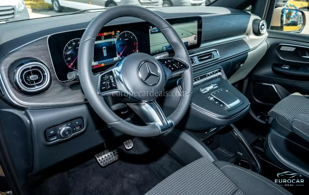 Mercedes-Benz V 220