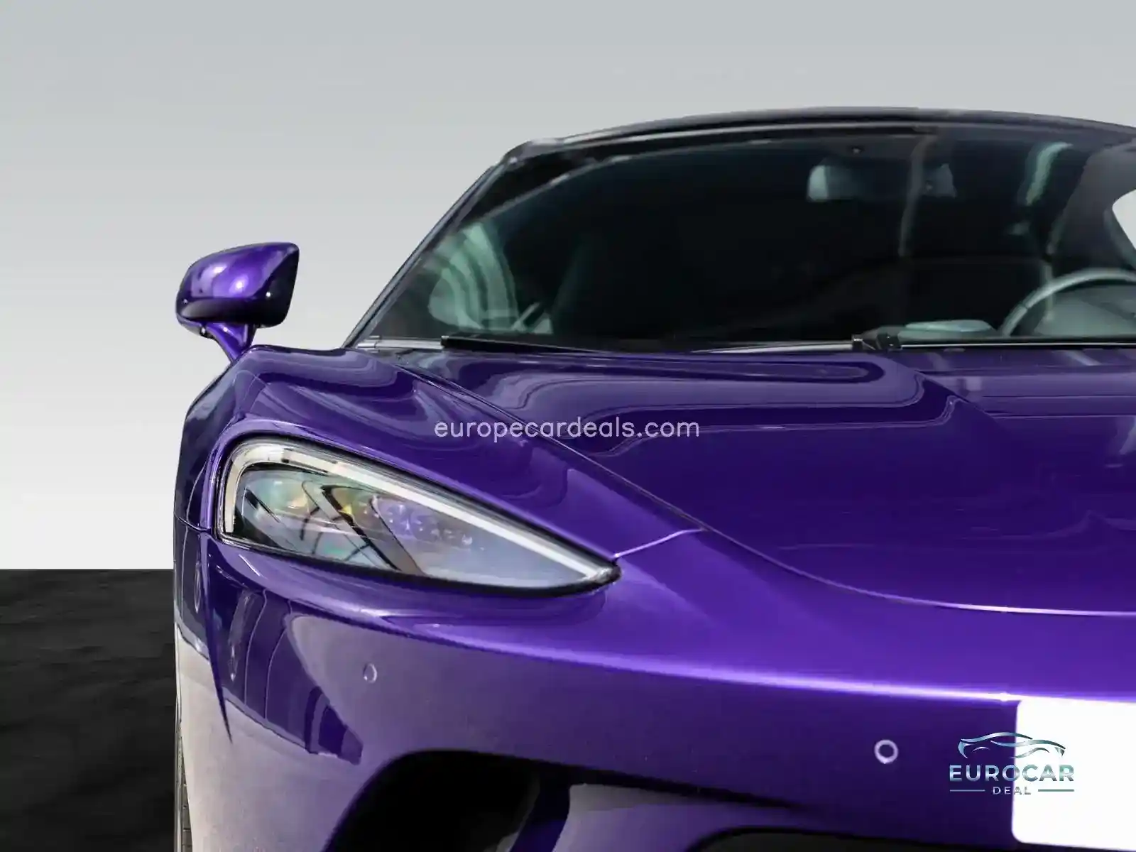 McLaren GT