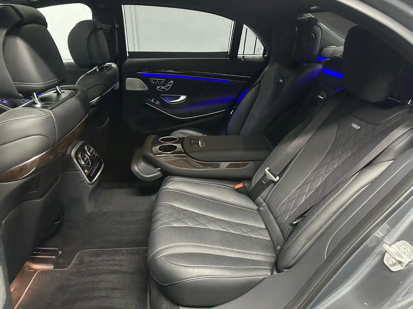 Mercedes-Benz S 600