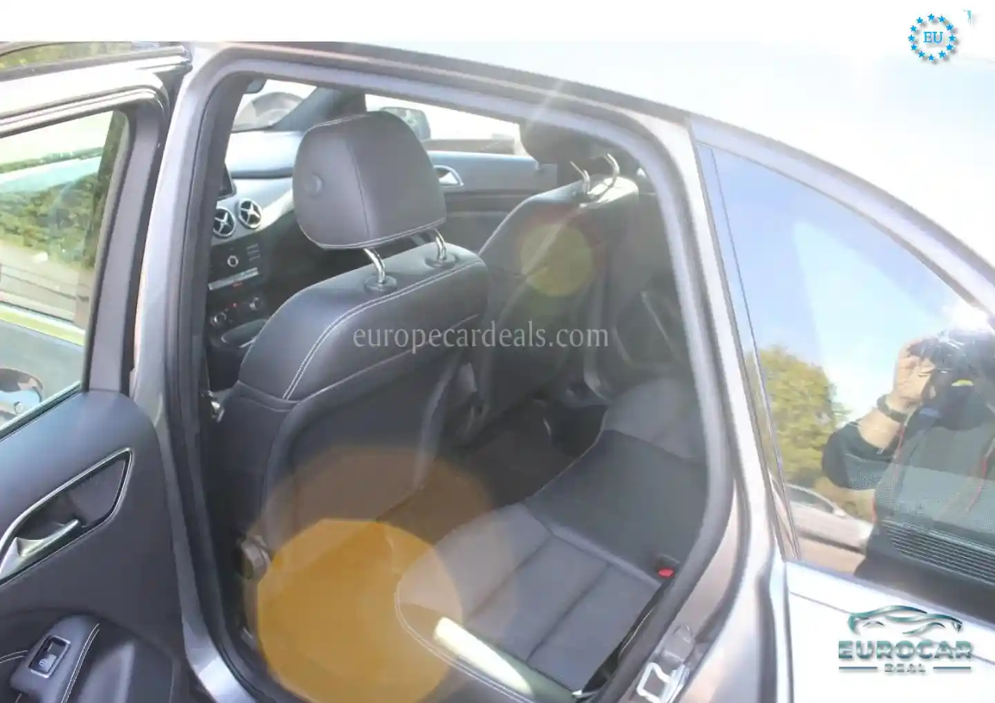 Mercedes-Benz B 200