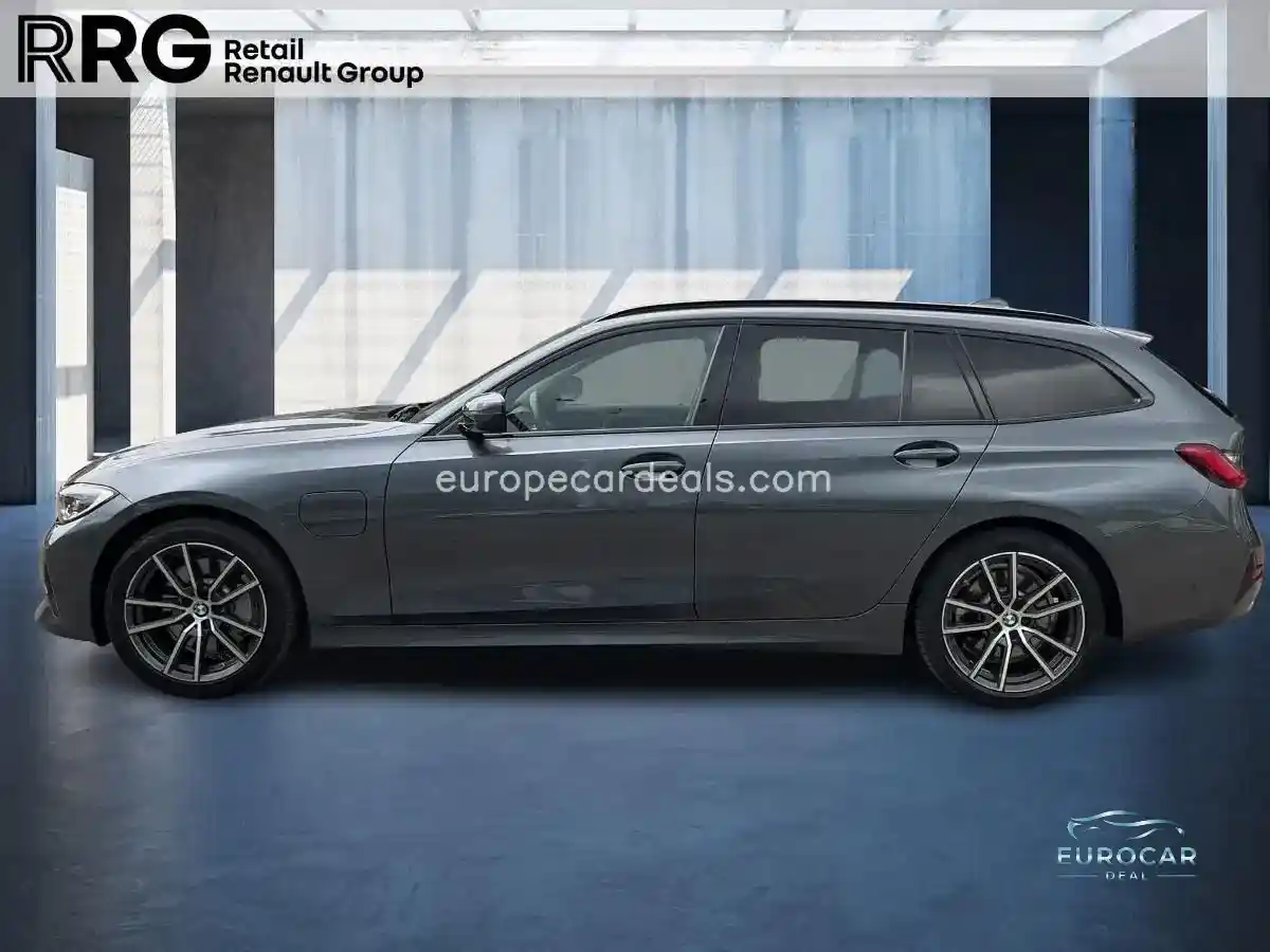 BMW 330