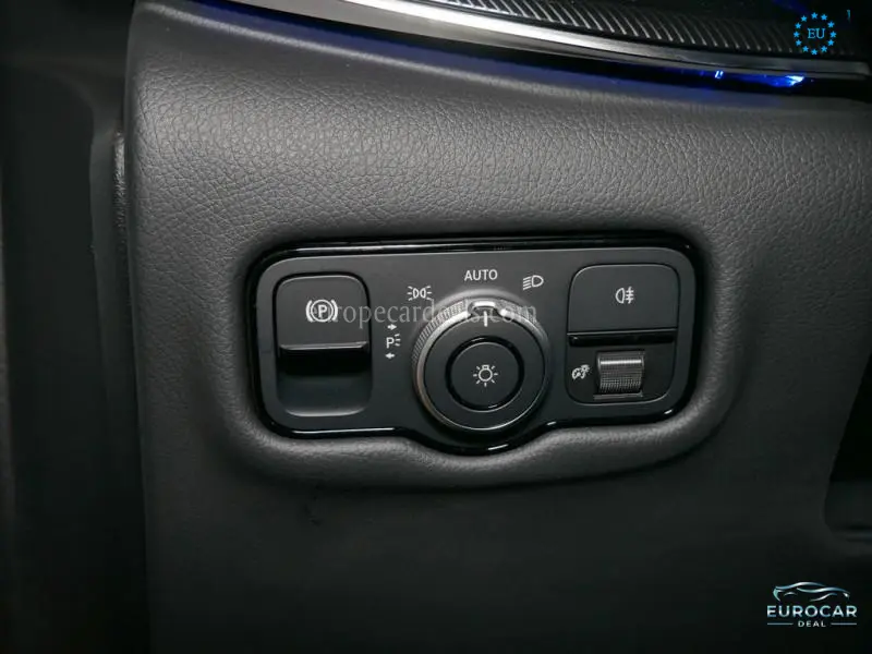 Mercedes-Benz V 220