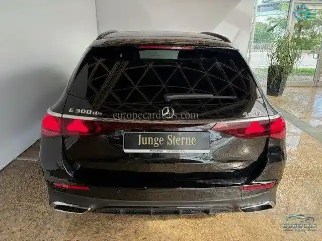Mercedes-Benz E 300