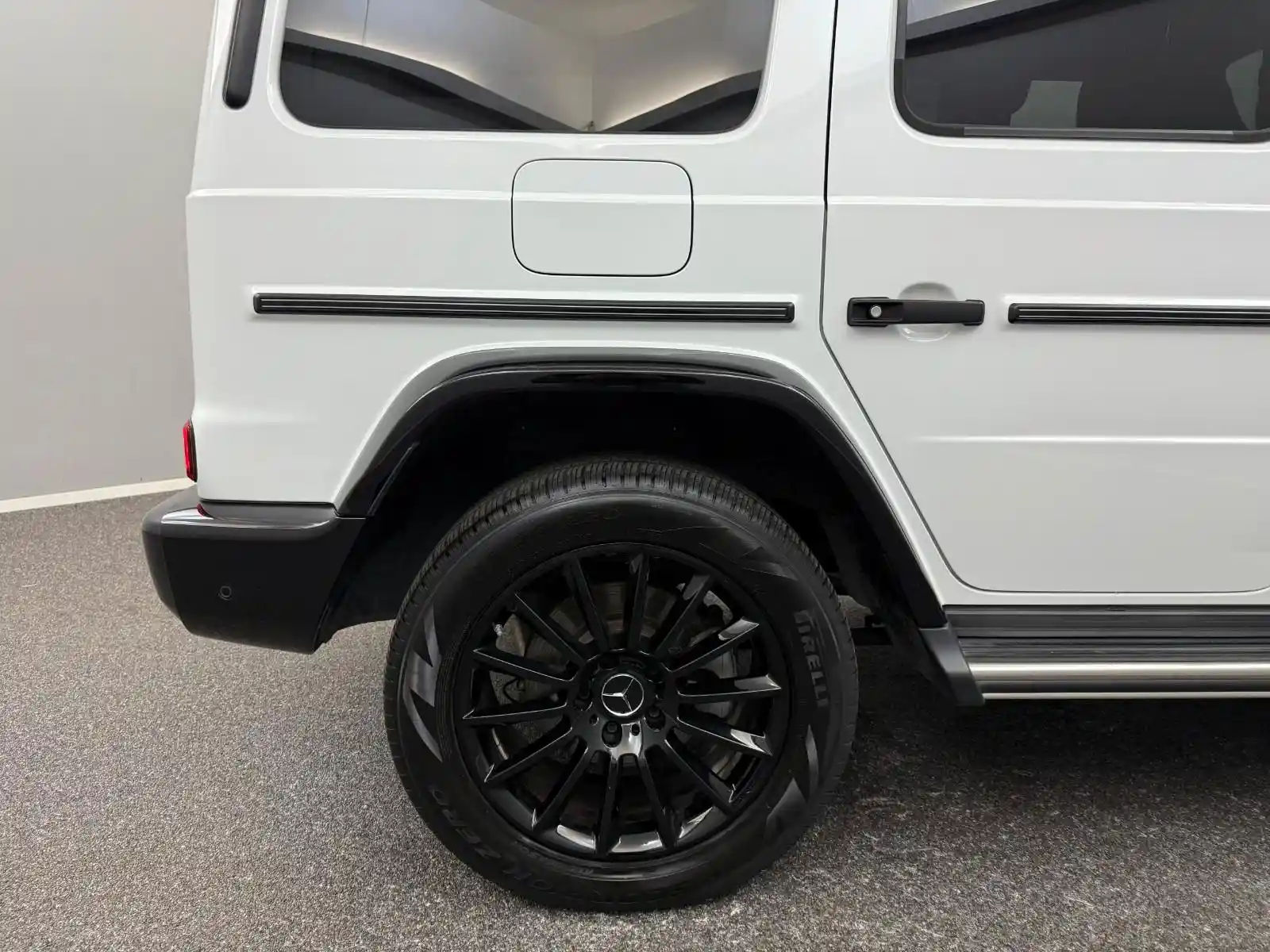 Mercedes-Benz G 500