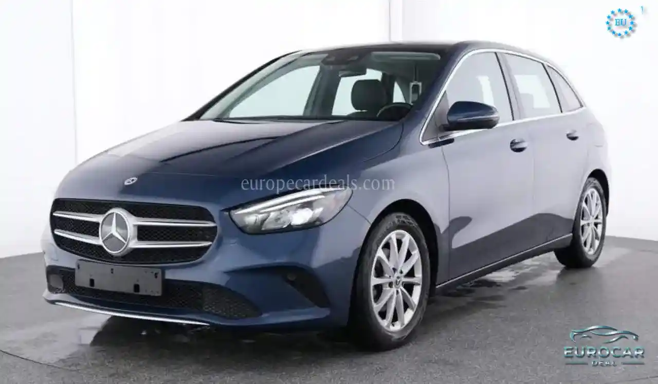 Mercedes-Benz B 180