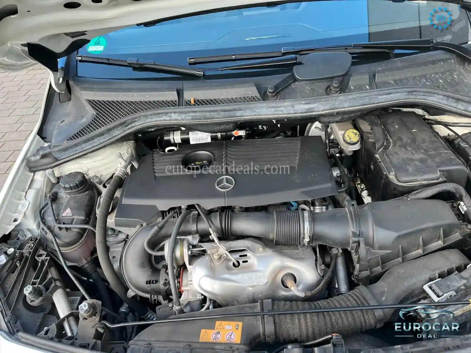 Mercedes-Benz B 180