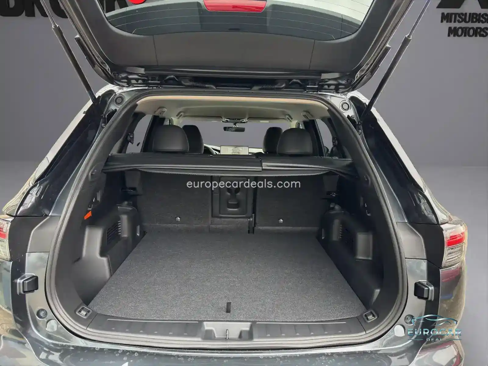 Mitsubishi Plug-in Hybrid Outlander