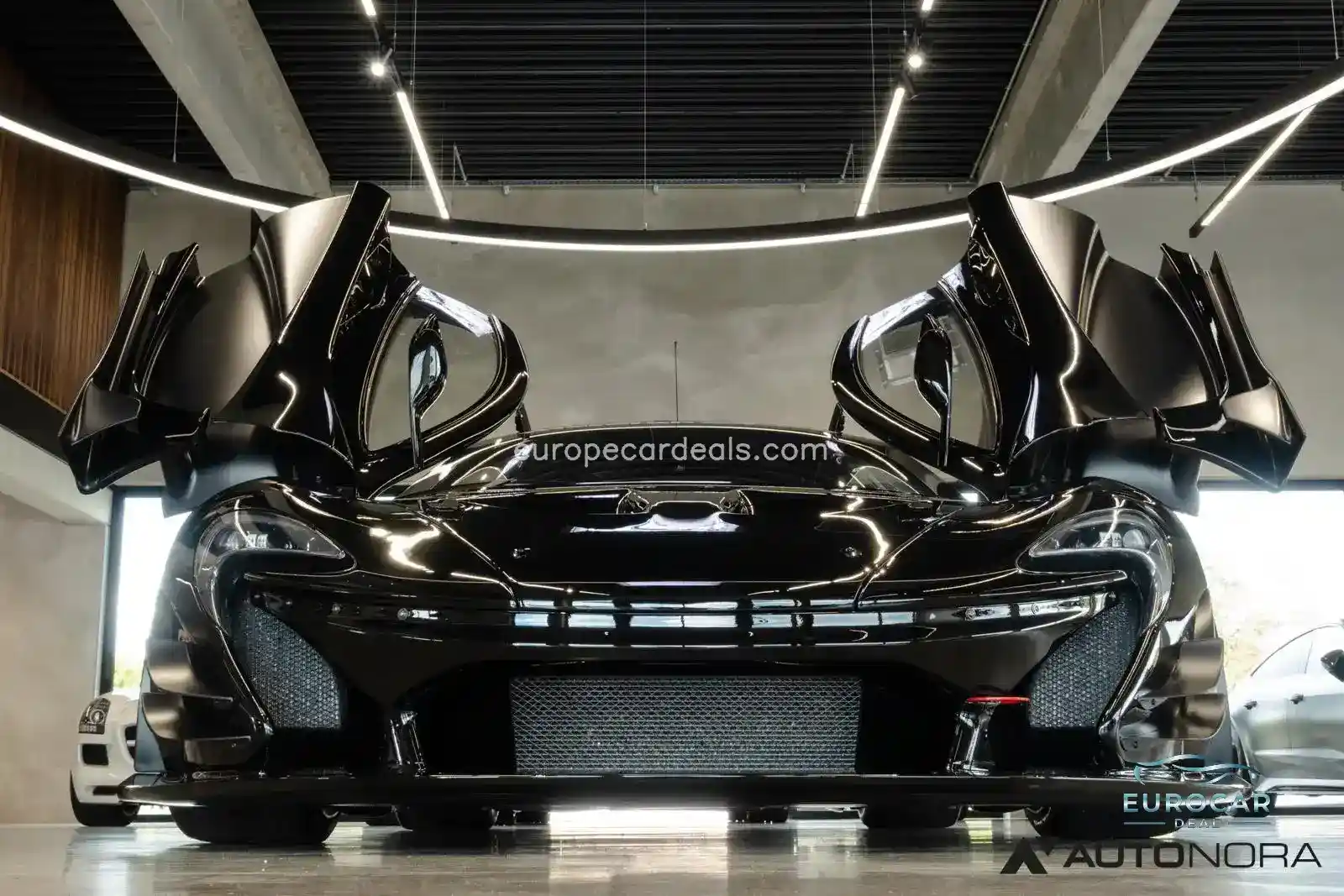 McLaren P1