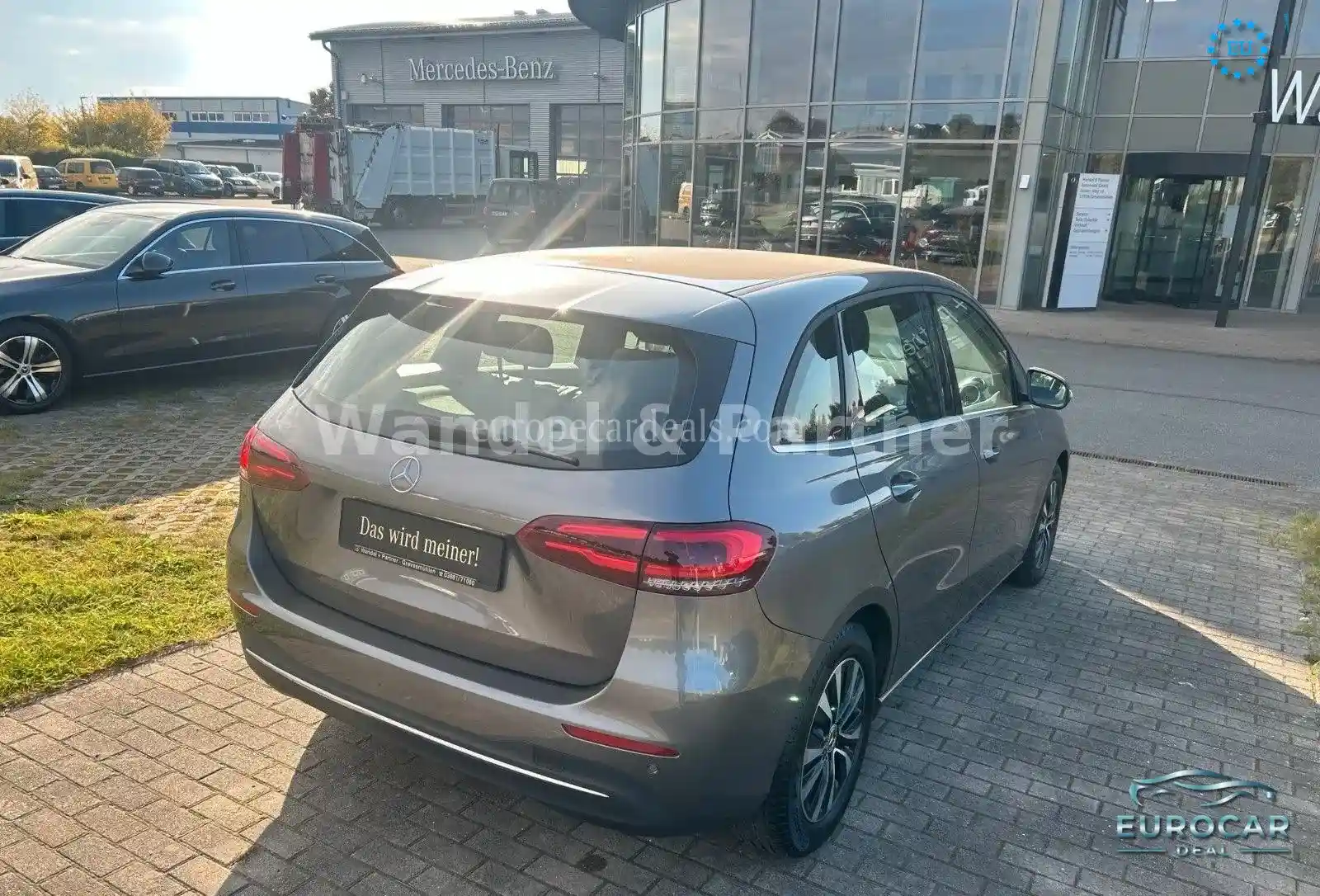 Mercedes-Benz B 180