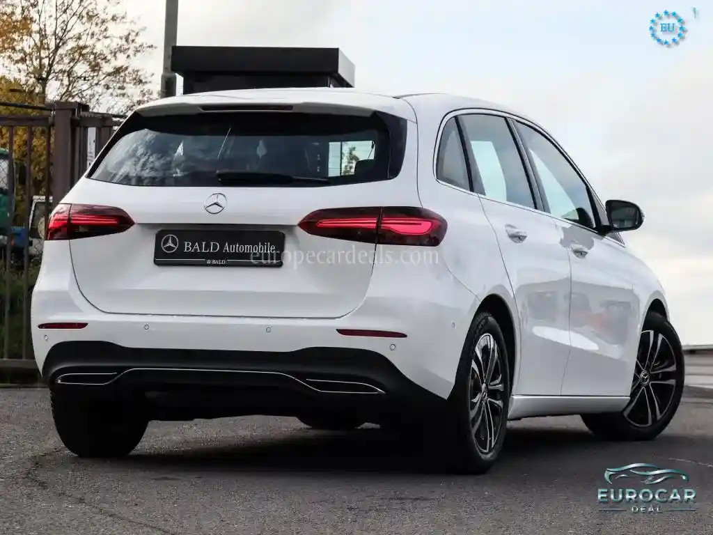 Mercedes-Benz B 180