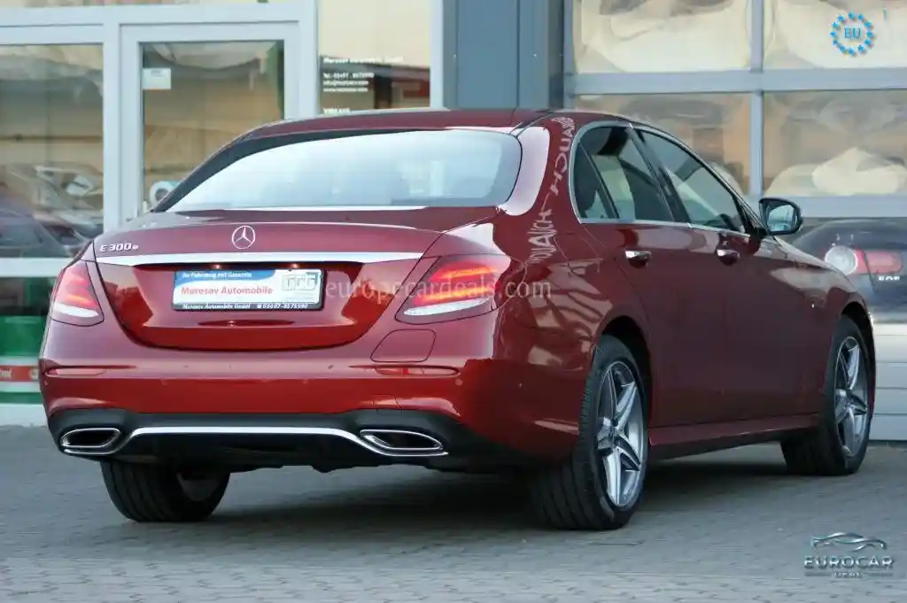 Mercedes-Benz E 300