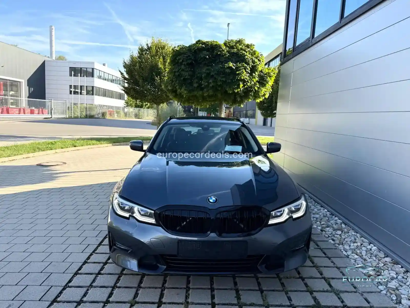 BMW 330