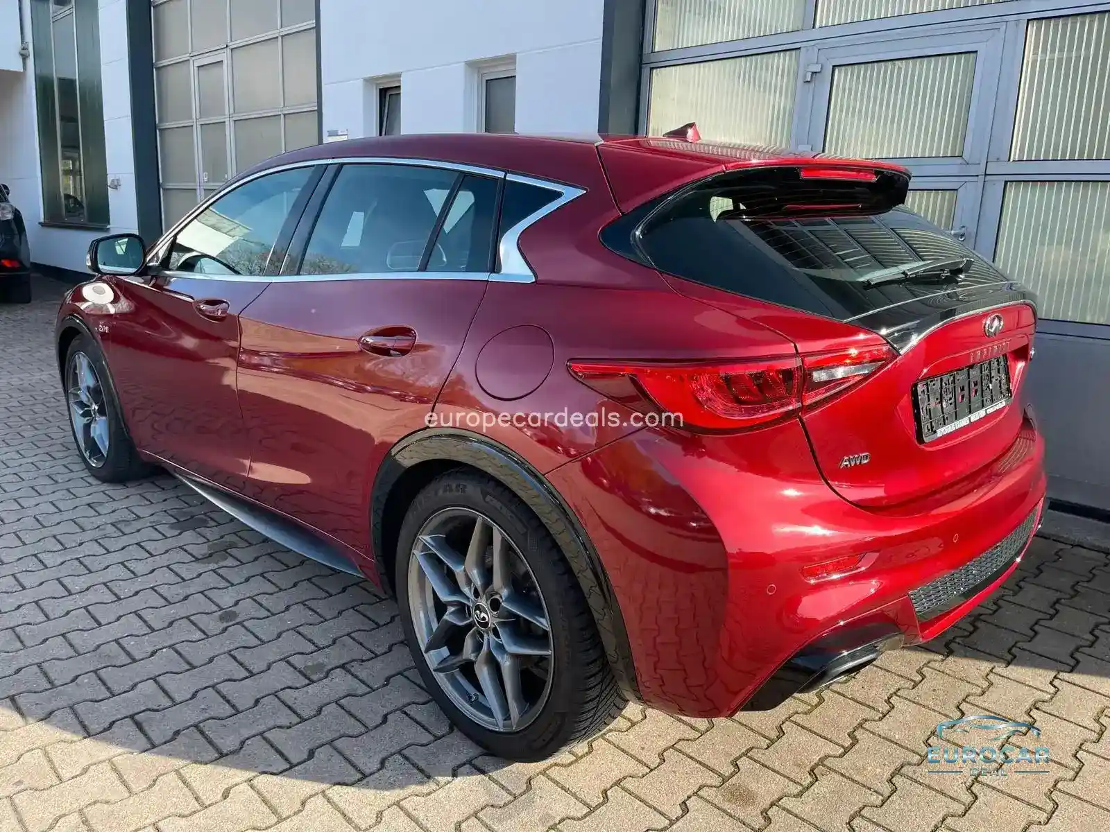Infiniti Q30