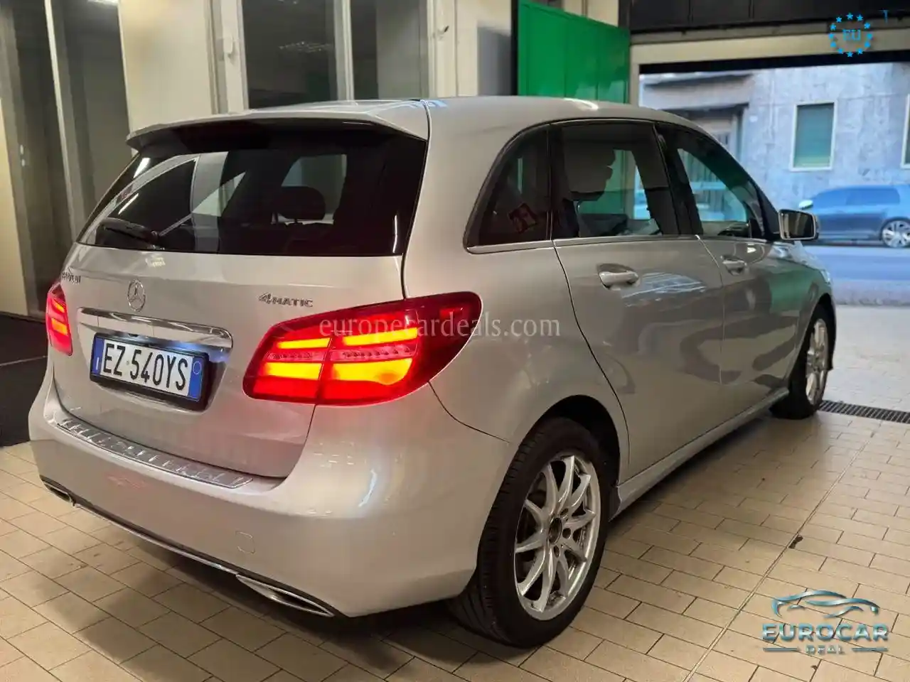 Mercedes-Benz B 200
