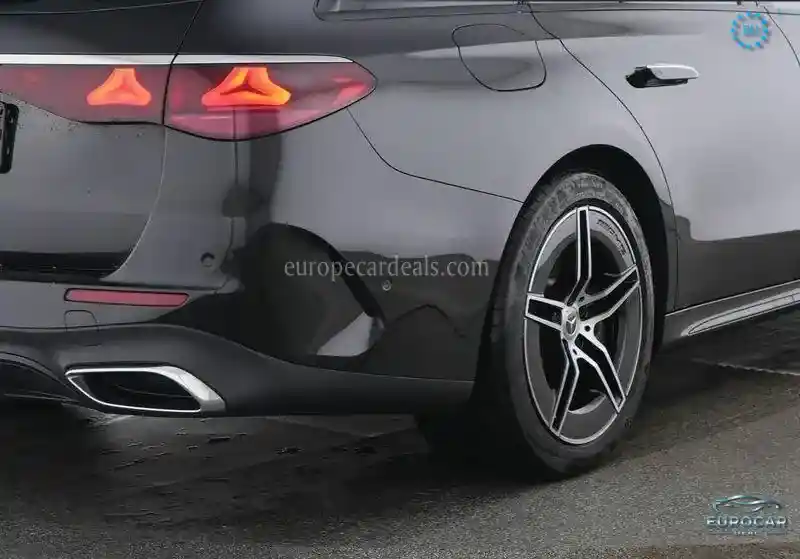 Mercedes-Benz E 300