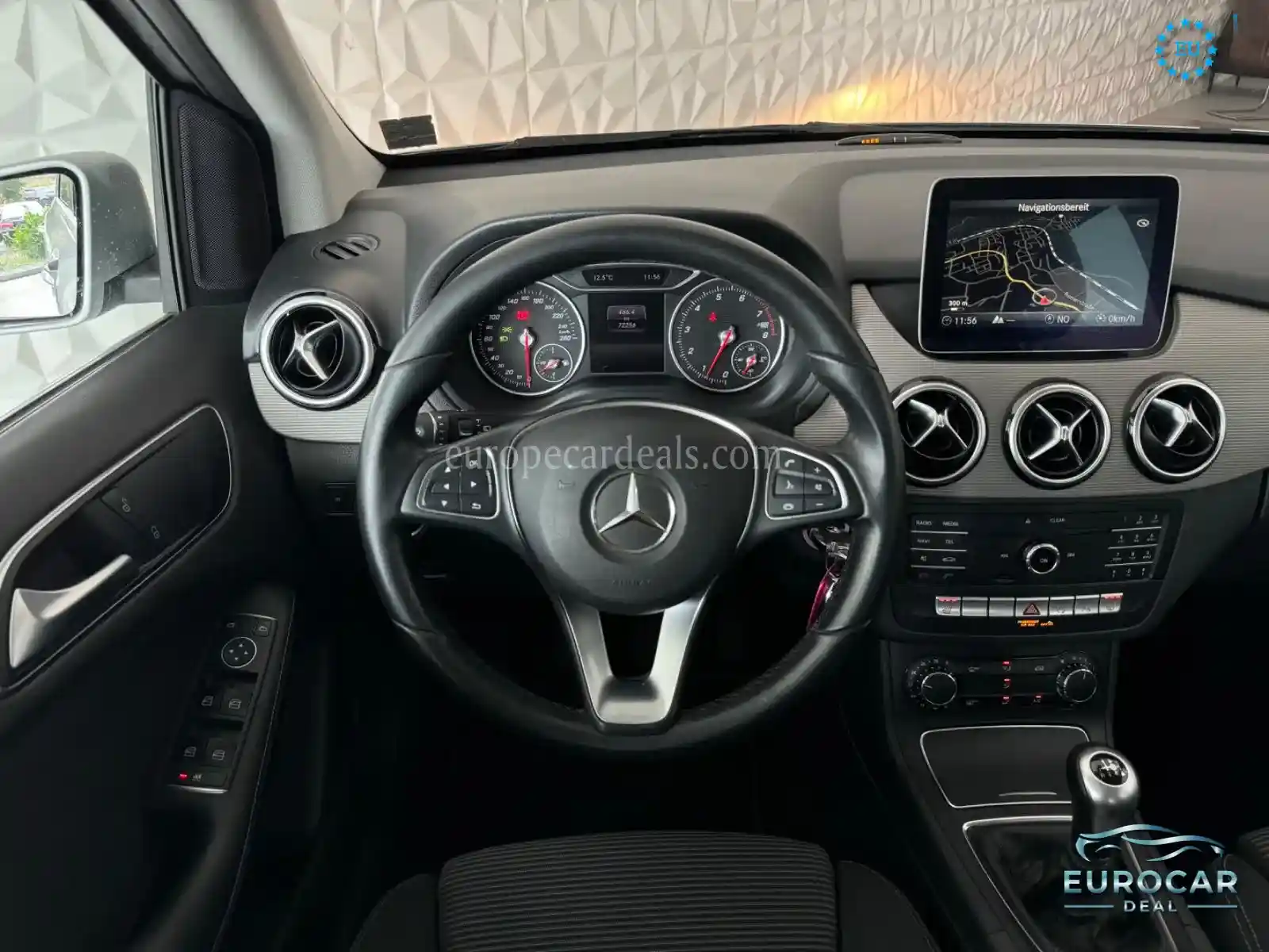Mercedes-Benz B 180