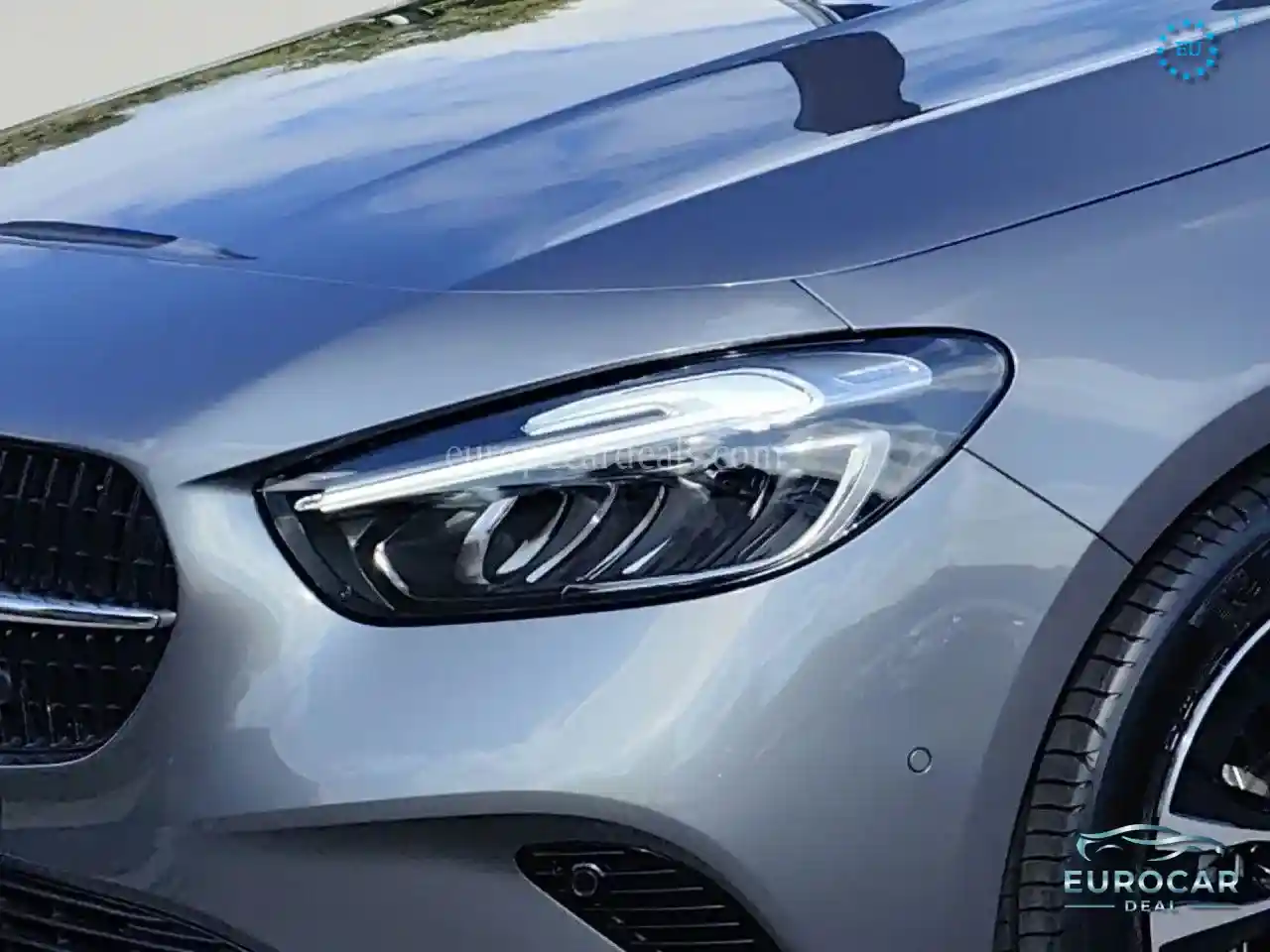 Mercedes-Benz B 180